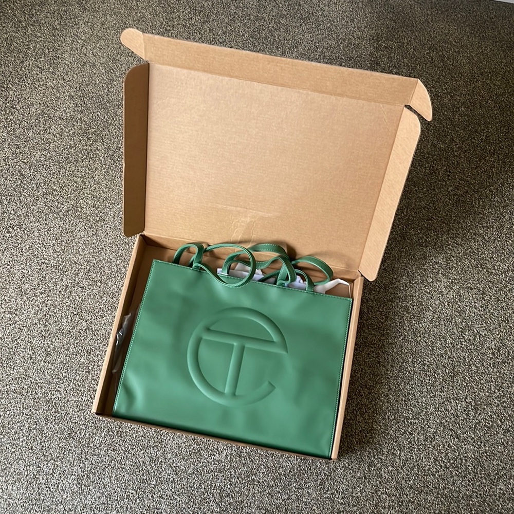 *BRAND NEW* Telfar Large Leaf Shopping Bag